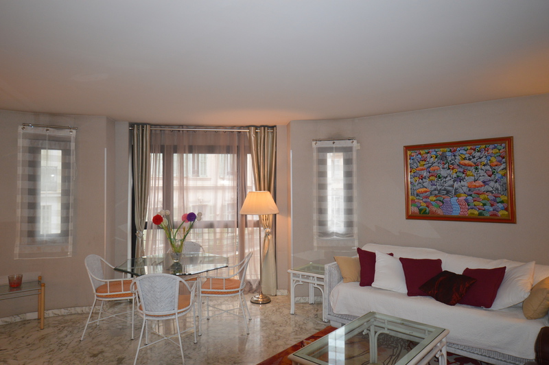 To rent two bedroom apartment cannes